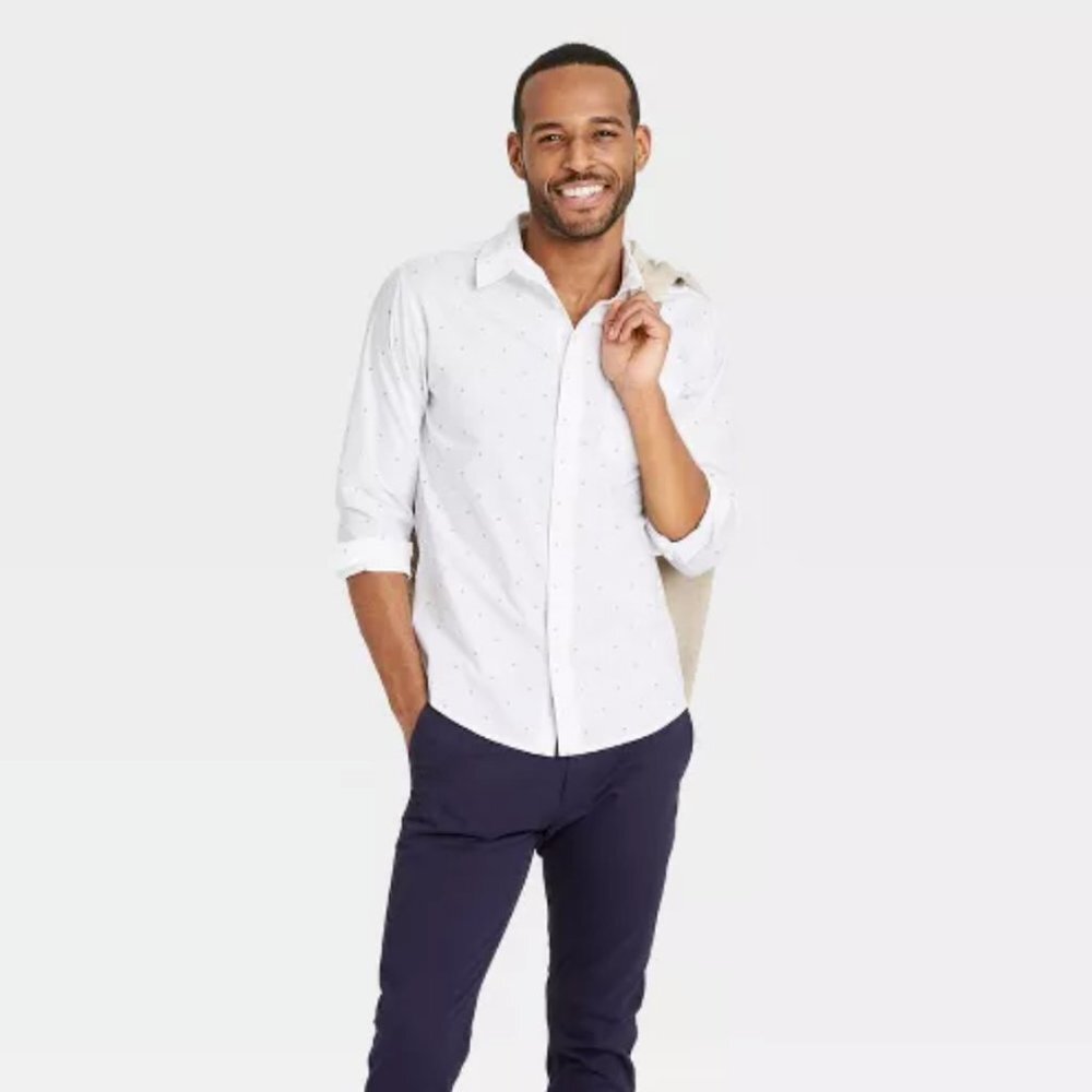 Men's Standard Fit Long Sleeve Northrop Poplin Button-Down Shirt - Goodfellow &